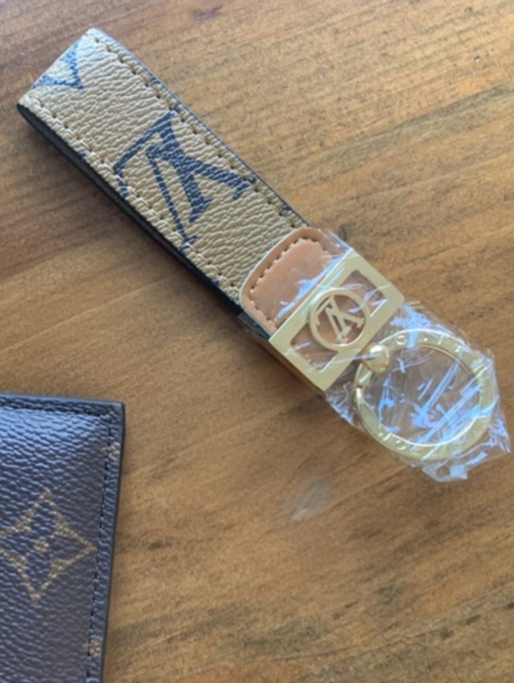W/BOX Tan Monogram Key Chain Strap - Picture 6 of 7